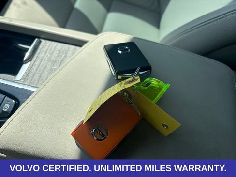 Certified 2024 Volvo XC60 B5 Plus w/ Protection Package Premier AWD/4WD image 26