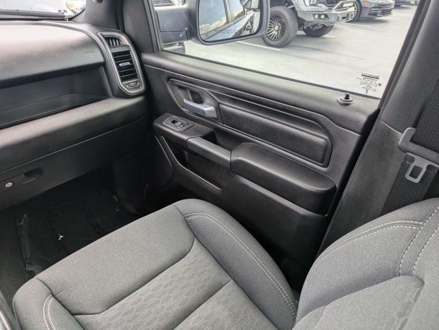 Used 2025 RAM 1500 Warlock AWD/4WD image 16