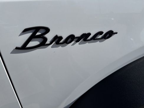 Used 2021 Ford Bronco Badlands image 18