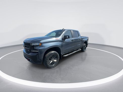 Used 2020 Chevrolet Silverado 1500 LT Trail Boss image 4