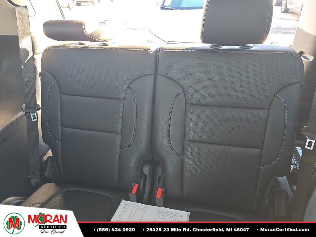 Used 2021 GMC Acadia SLT FWD image 17