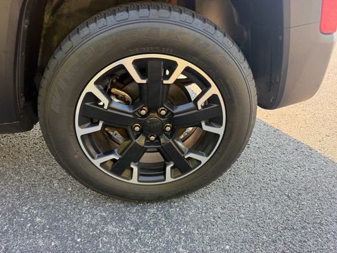 Used 2023 Jeep Renegade Trailhawk AWD/4WD image 21