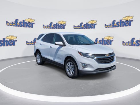 Used 2018 Chevrolet Equinox LT image 2