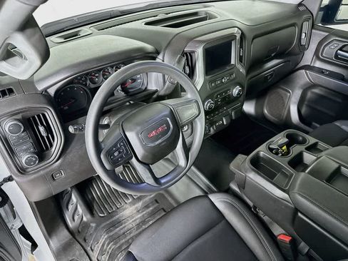 Used 2024 GMC Sierra 2500 Pro AWD/4WD image 2