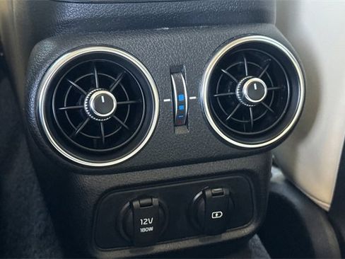 Used 2022 Kia Stinger GT2 image 14