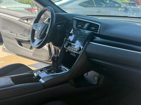 Used 2019 Honda Civic Sport image 14