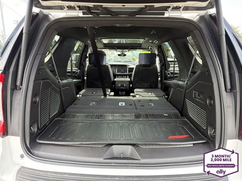 Used 2021 GMC Yukon Denali w/ Denali Ultimate Package AWD/4WD image 5
