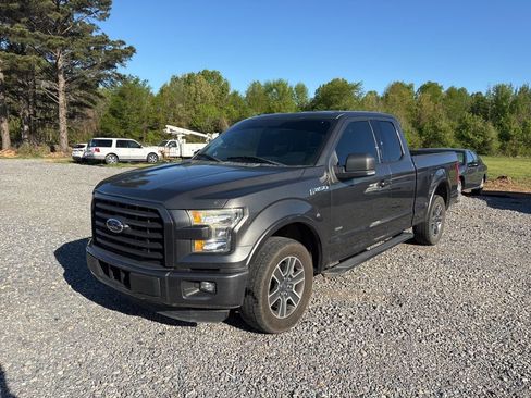 Used 2015 Ford F150 XLT w/ Equipment Group 301A Mid image 10
