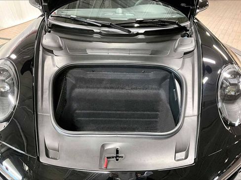 Used 2024 Porsche 911 Carrera image 38