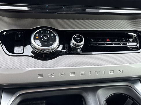 New 2027 Ford Expedition Active RWD image 7