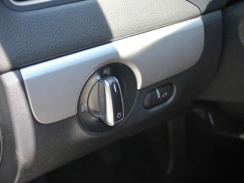 Used 2012 Volkswagen Jetta GLI Autobahn FWD image 76