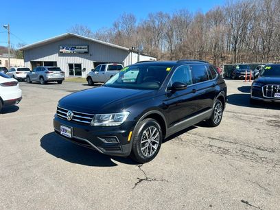 Used 2020 Volkswagen Tiguan SE w/ Panoramic Sunroof Package