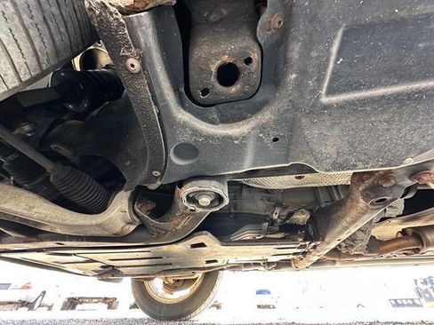 Used 2013 Volkswagen Touareg VR6 AWD/4WD image 16