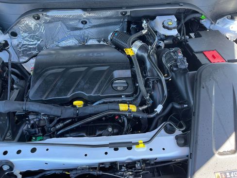 Used 2025 Chevrolet Trax LT image 33