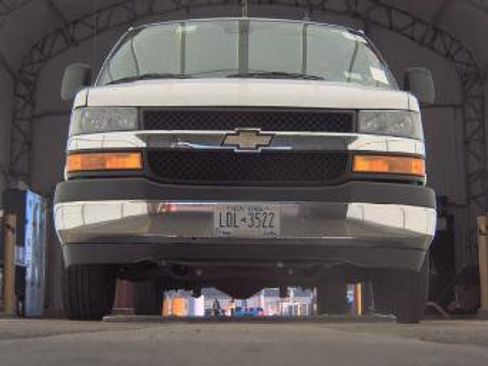 Used 2023 Chevrolet Express 3500 LT w/ LT Preferred Equipment Group image 9