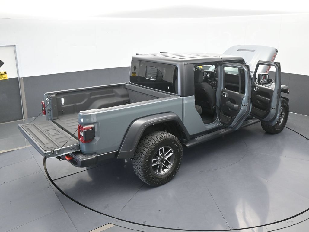 Used 2024 Jeep Gladiator Mojave AWD/4WD image 69