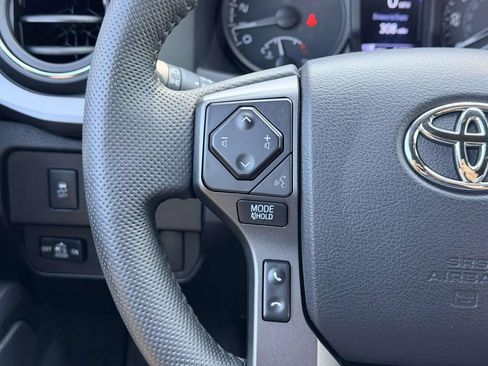 Certified 2023 Toyota Tacoma TRD Off-Road w/ Technology Package AWD/4WD image 8
