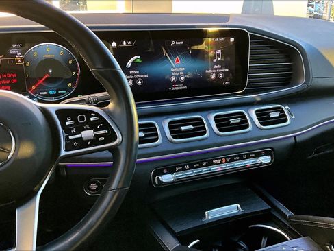 Used 2021 Mercedes-Benz GLS 450 4MATIC image 6