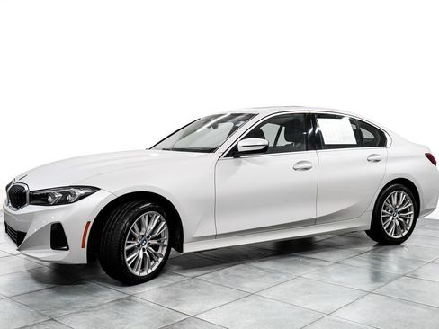 Used 2024 BMW 330i xDrive Sedan AWD/4WD image 4