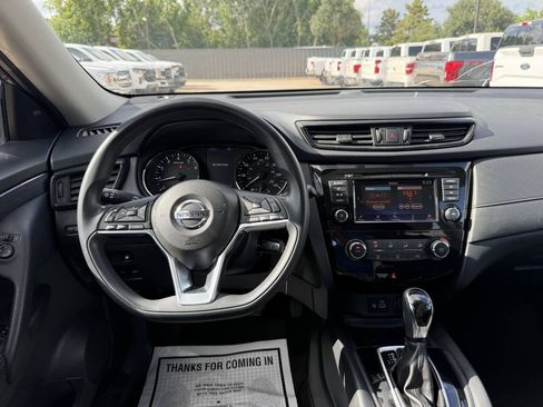 Used 2018 Nissan Rogue S AWD/4WD image 21