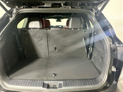 Used 2021 Toyota Highlander XSE FWD image 31