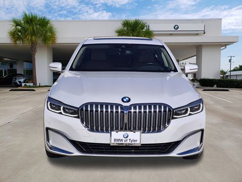Certified 2022 BMW 740i xDrive image 2
