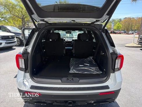 New 2026 Ford Explorer ST-Line RWD image 11