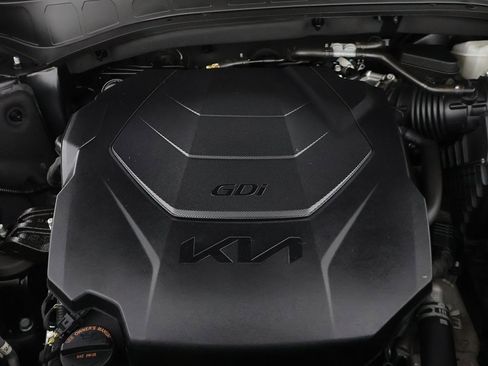 Used 2024 Kia Telluride EX w/ EX Captain's Chair Package image 21