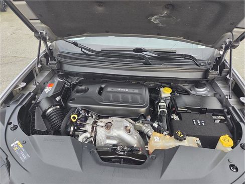 Used 2019 Jeep Cherokee Trailhawk image 35