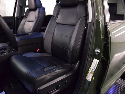 Used 2021 Toyota Tundra Limited w/ Limited Premium Package AWD/4WD image 29