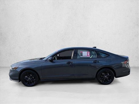 Used 2025 Honda Accord SE image 9