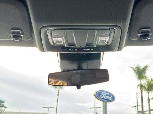 Used 2024 Chevrolet Silverado 1500 Custom image 25