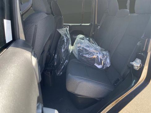 New 2025 Jeep Gladiator Willys image 30