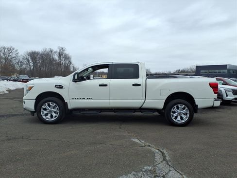 Certified 2024 Nissan Titan SV w/ SV Convenience Package image 7