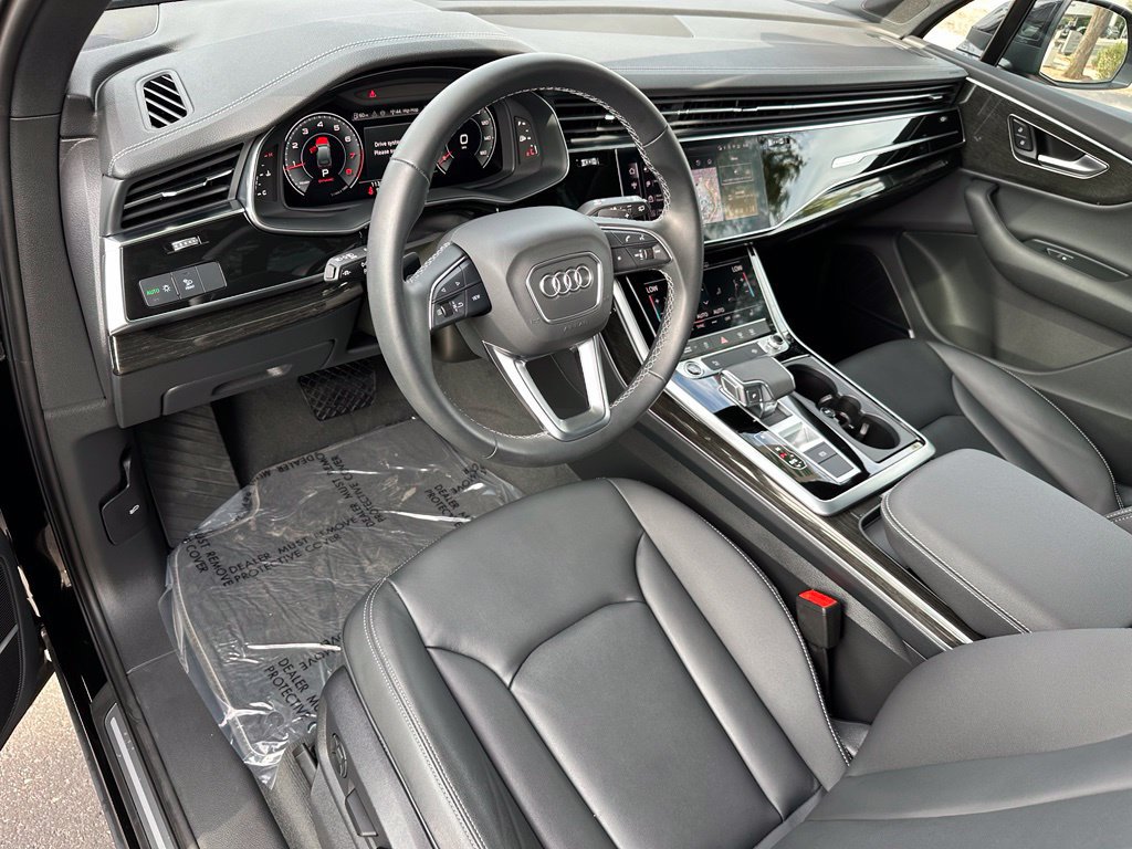 Used 2026 Audi Q7 2.0T Premium w/ Convenience Plus Package AWD/4WD image 5