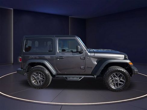 Used 2024 Jeep Wrangler Sport AWD/4WD image 2