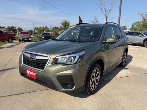 Used 2019 Subaru Forester Premium w/ Popular Package #1 AWD/4WD image 3