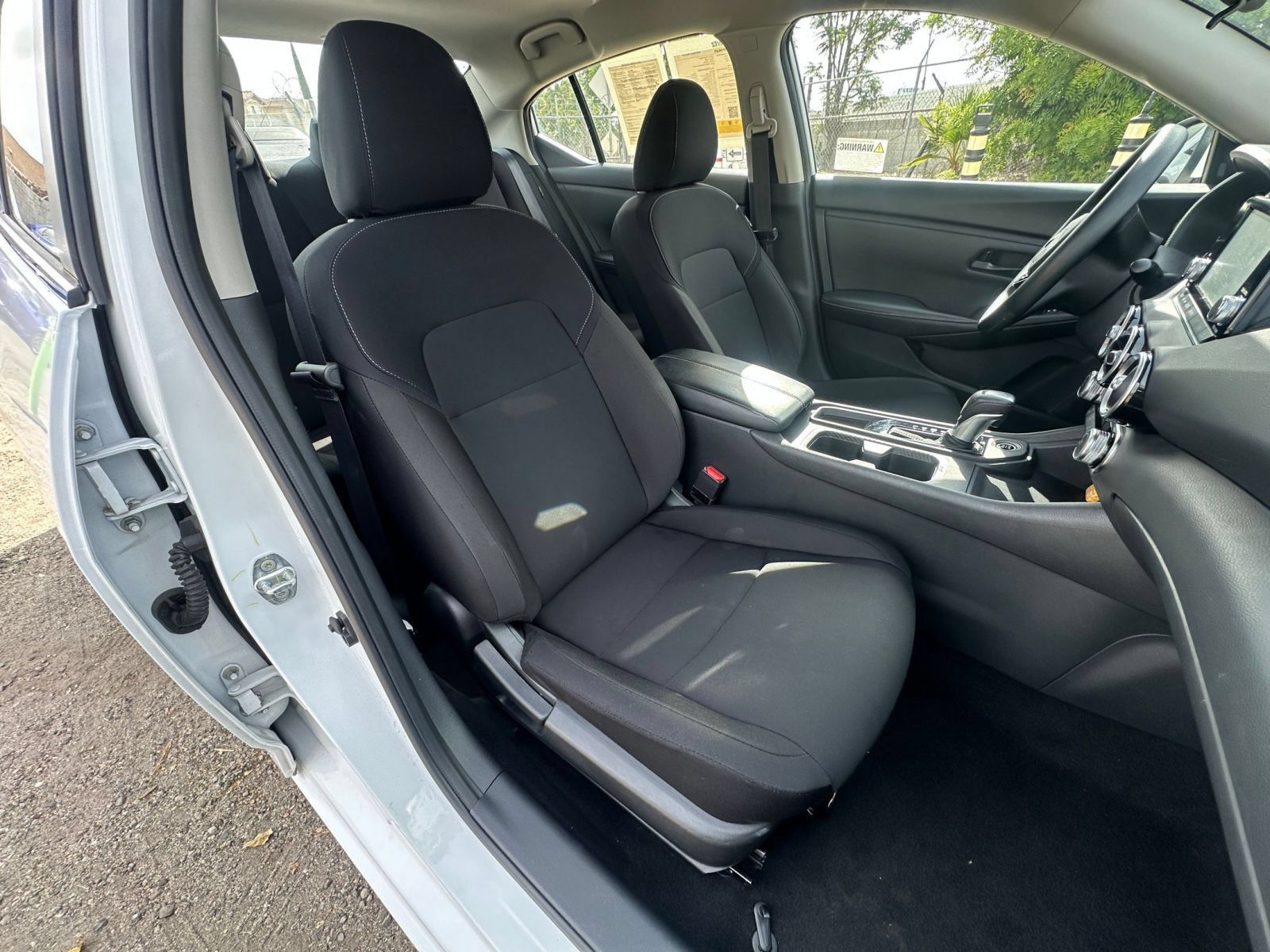 Used 2025 Nissan Sentra S FWD image 33