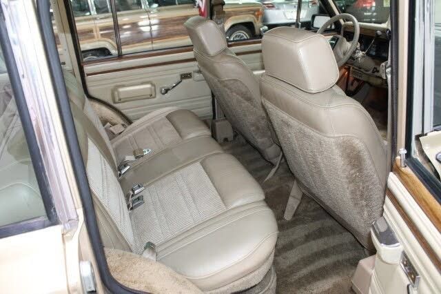 Used 1989 Jeep Grand Wagoneer AWD/4WD image 28