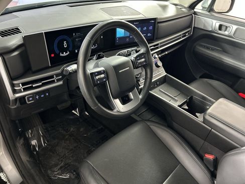 Used 2025 Hyundai Santa Fe SEL FWD image 11