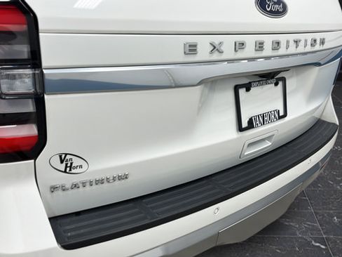 Used 2024 Ford Expedition Platinum AWD/4WD image 44