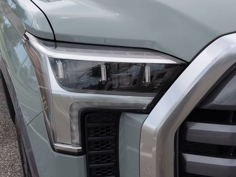 Used 2024 Toyota Tundra Limited AWD/4WD image 10