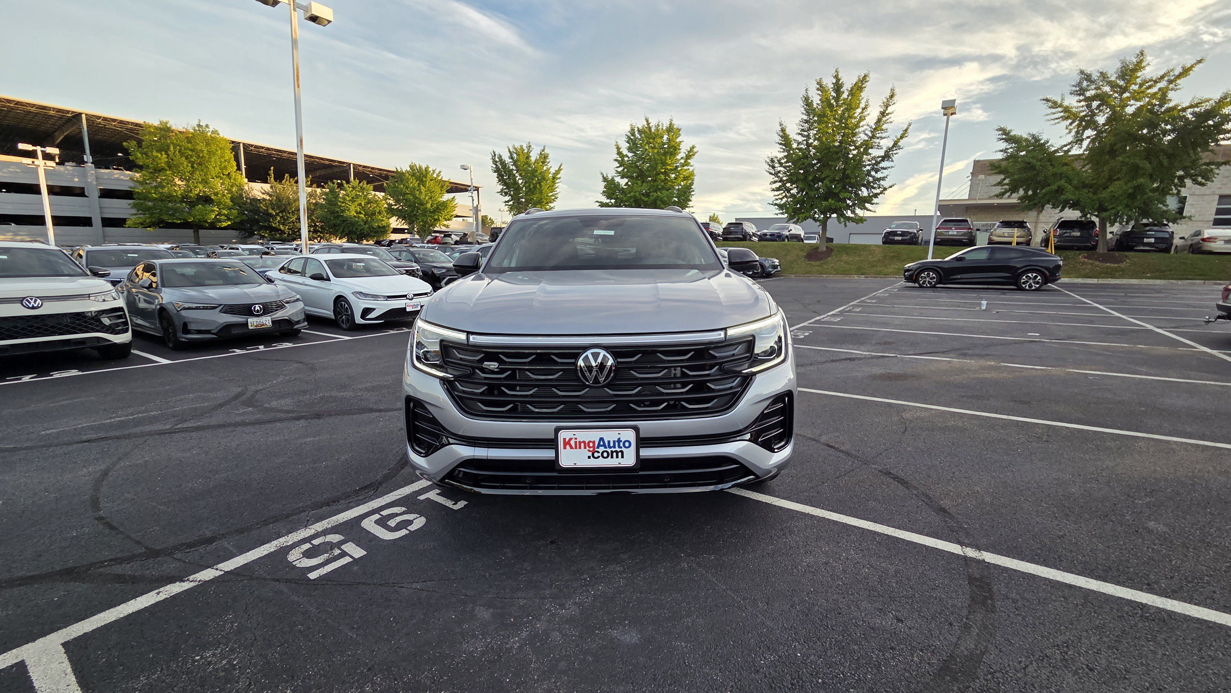 New 2026 Volkswagen Atlas Cross Sport SEL R-Line AWD/4WD image 8