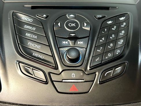 Used 2016 Ford Escape SE image 16