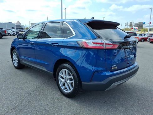 Used 2024 Ford Edge SEL w/ Convenience Package image 3