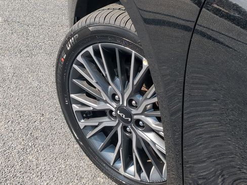 Used 2024 Kia Forte GT-Line image 9