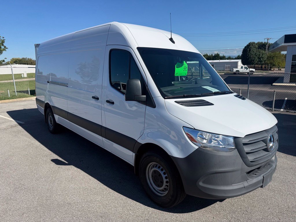 Used 2024 Mercedes-Benz Sprinter 2500 image 1