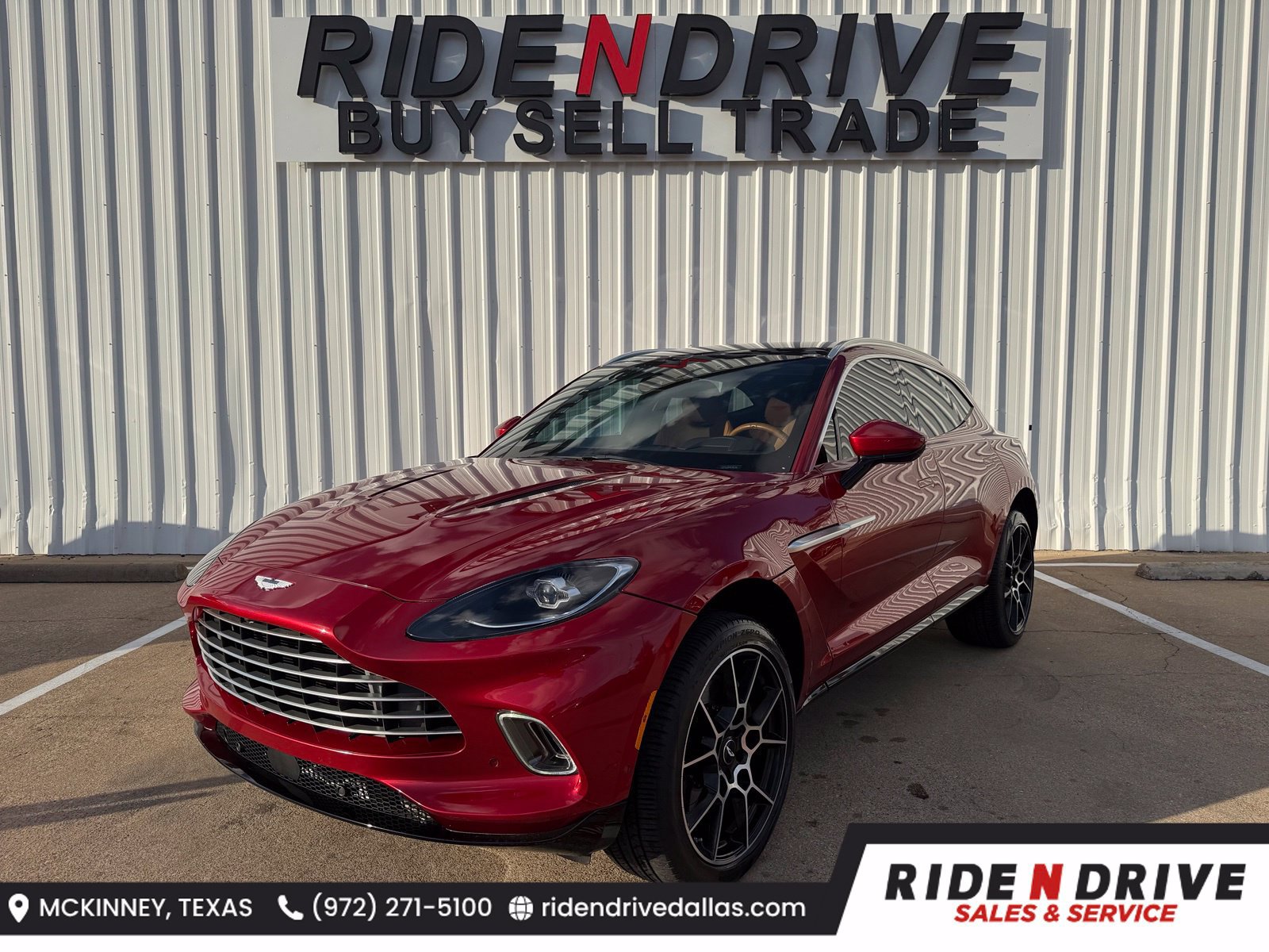 Used 2021 Aston Martin DBX AWD/4WD image 1