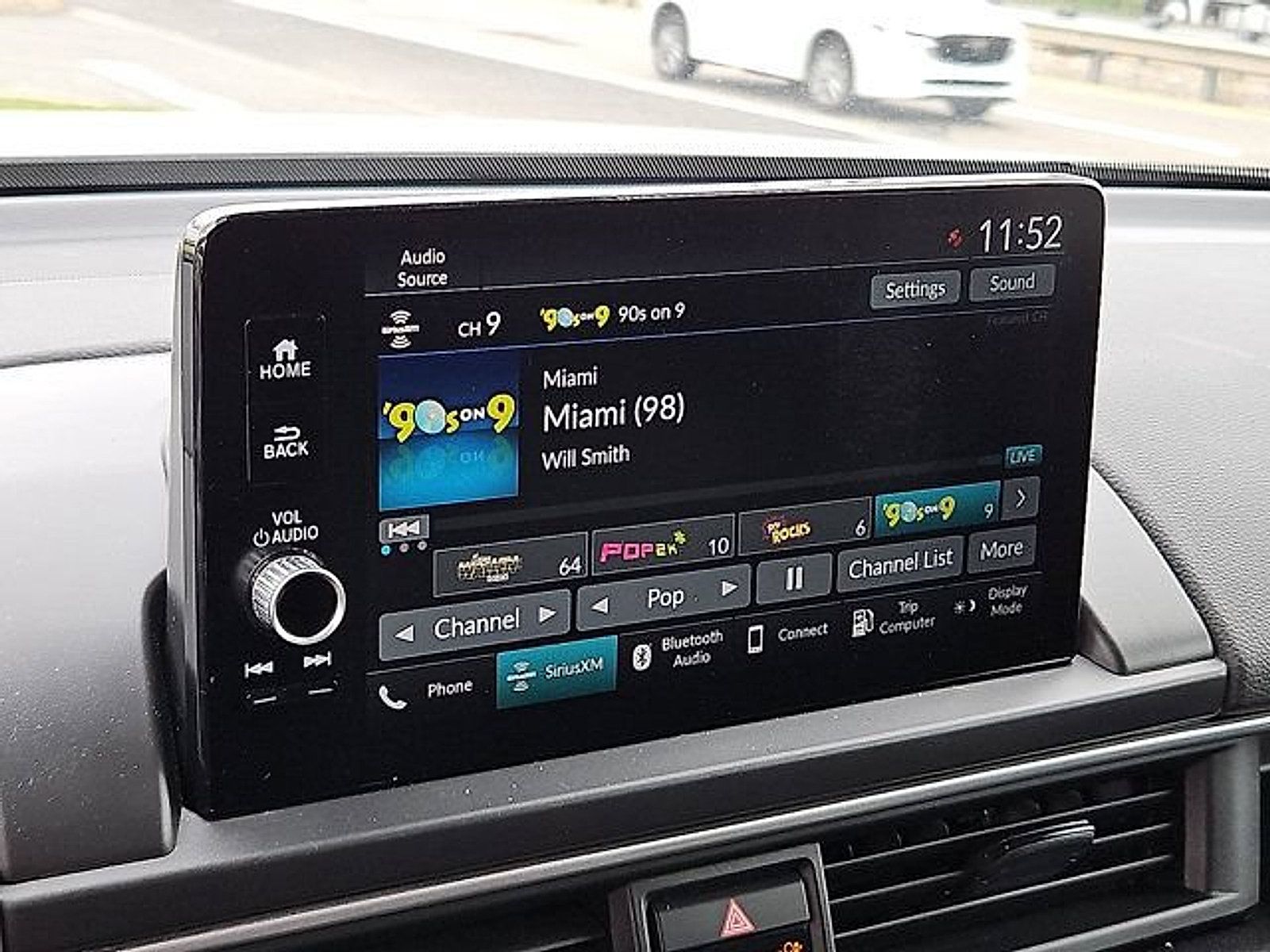 Used 2024 Honda Pilot EX-L image 16