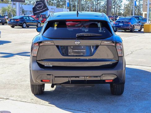 Used 2025 Nissan Kicks SV w/ Charging Package image 17